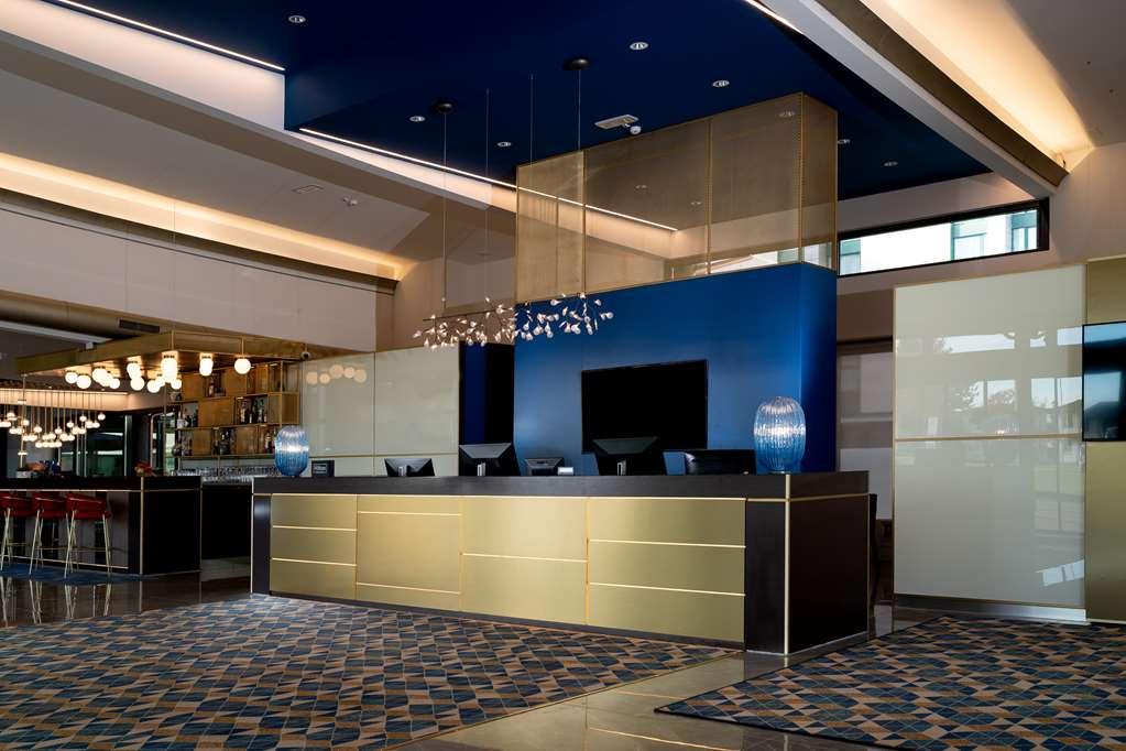 Отель Doubletree By Hilton Milan Malpensa Сольбьяте-Олона Экстерьер фото